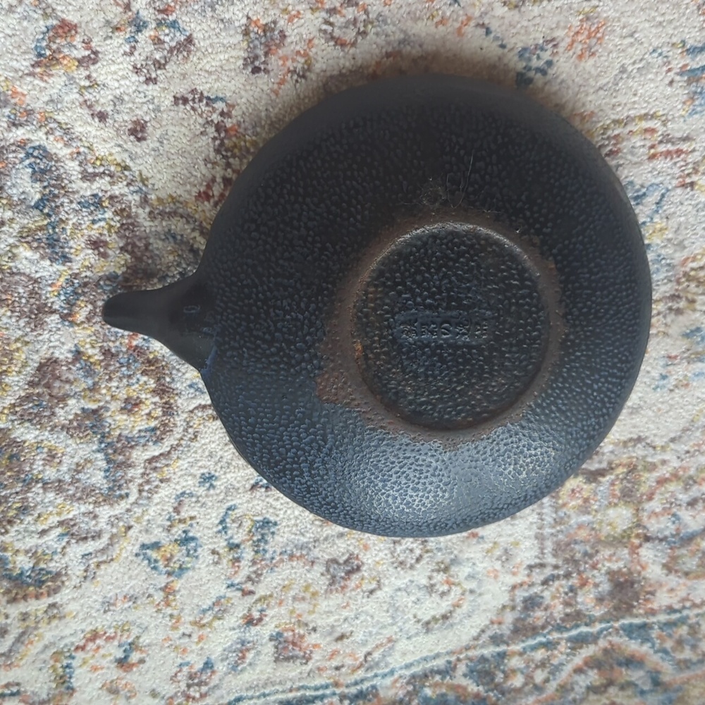 Japanese Tea Pot with Matching Trivet - Picture 9 of 11